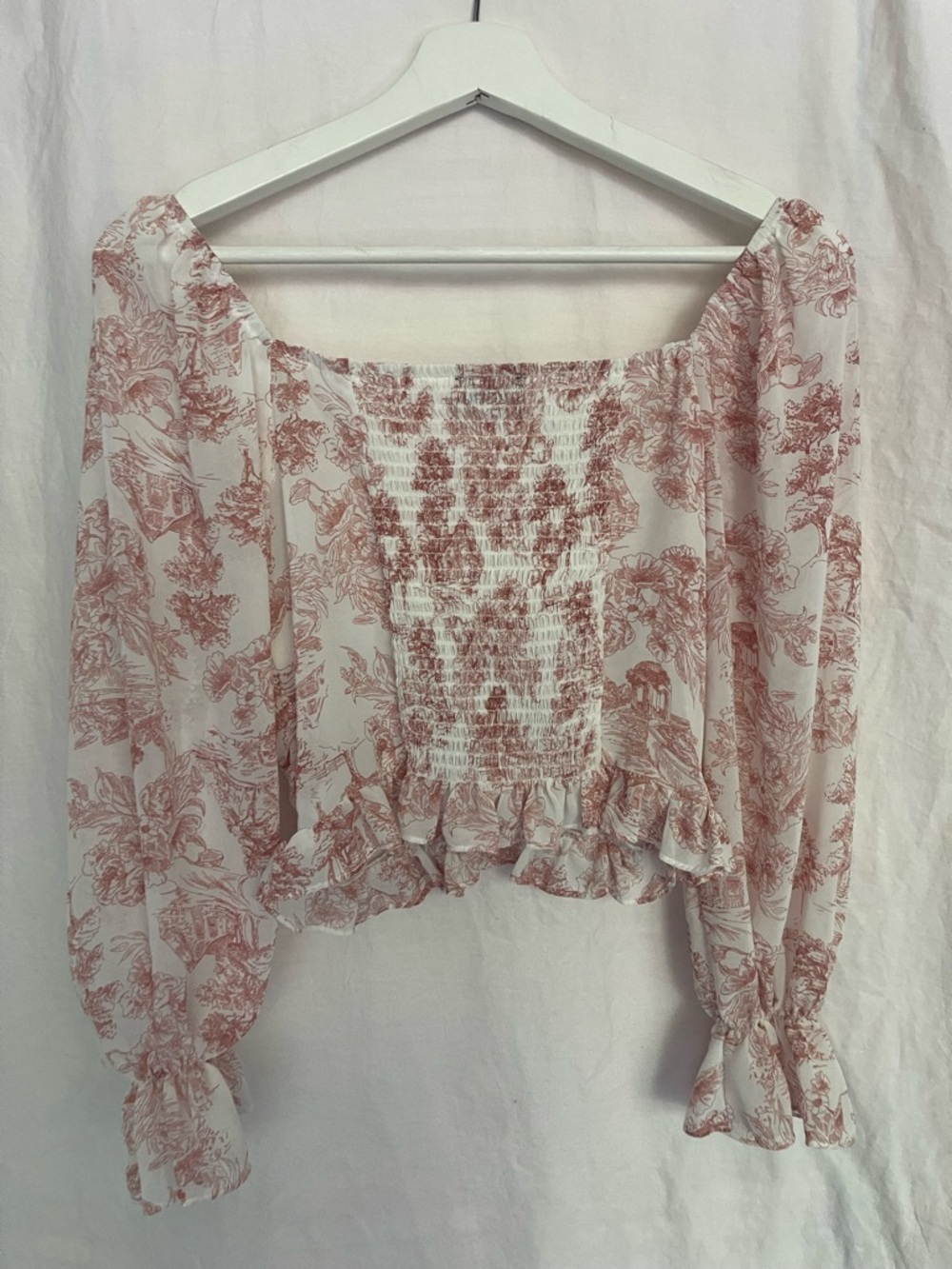 Milk & Honey Floral Cropped Blouse Smocked & Ruched garden chic French Size M - Picture 10 of 16